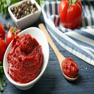 تصویر 1 از رب گوجه فرنگی یک کیلویی تهیه شده از گوجه‌ های رسیده و مرغوب با رنگ قرمز طبیعی